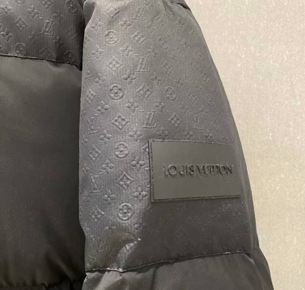 Louis Vuitton Monogram Jas Zwart - Afbeelding 4