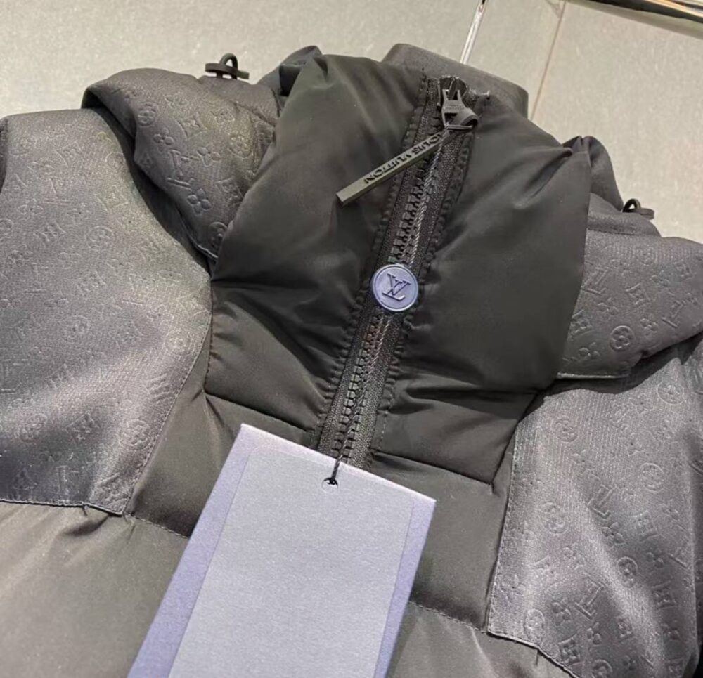 Louis Vuitton Monogram Jas Zwart - Afbeelding 3